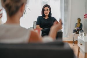 Differences between Psychologist and Psychiatrist: Who To Consult?