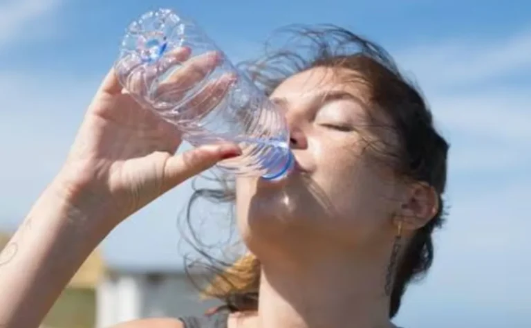 Lack Of Water In The Body: These 7 Signs Indicate That You Are Not Drinking Enough Water