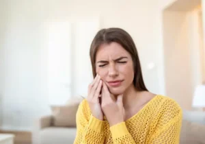 Natural Oil For Fast Relief From Toothache